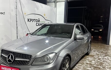 Mercedes-Benz C-Класс, 2011 год, 1 100 000 рублей, 7 фотография