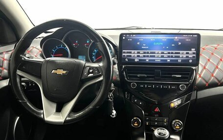 Chevrolet Cruze II, 2011 год, 600 000 рублей, 16 фотография