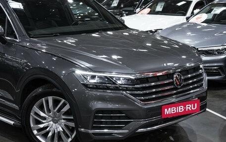 Volkswagen Touareg III, 2019 год, 3 995 000 рублей, 7 фотография
