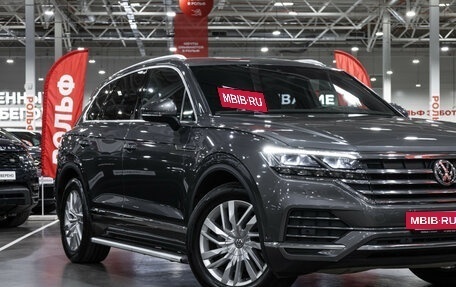 Volkswagen Touareg III, 2019 год, 3 995 000 рублей, 8 фотография
