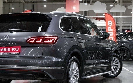Volkswagen Touareg III, 2019 год, 3 995 000 рублей, 10 фотография