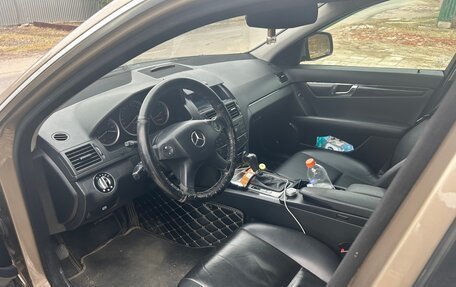 Mercedes-Benz C-Класс, 2008 год, 1 100 000 рублей, 26 фотография