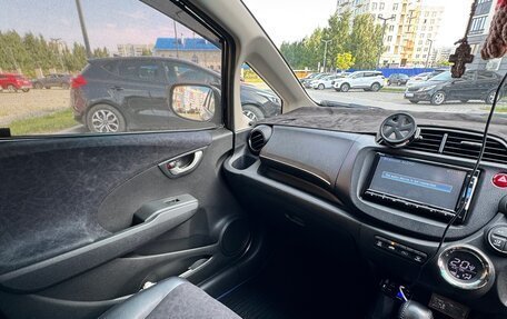 Honda Fit Shuttle I рестайлинг, 2014 год, 1 000 000 рублей, 25 фотография