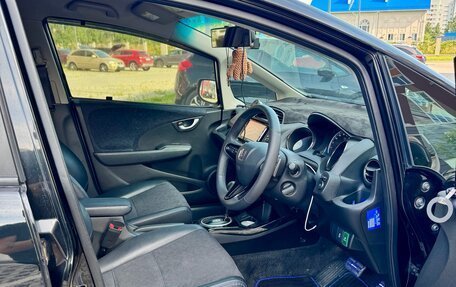 Honda Fit Shuttle I рестайлинг, 2014 год, 1 000 000 рублей, 28 фотография