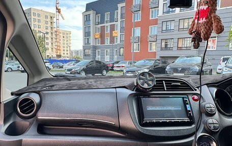 Honda Fit Shuttle I рестайлинг, 2014 год, 1 000 000 рублей, 32 фотография