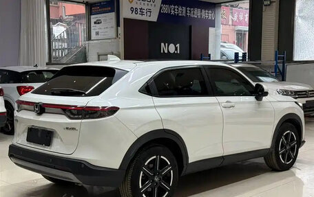 Honda Vezel, 2022 год, 1 700 000 рублей, 4 фотография