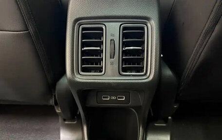 Honda Vezel, 2022 год, 1 700 000 рублей, 17 фотография