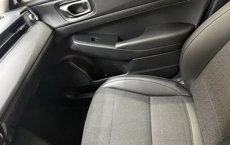 Honda Vezel, 2022 год, 1 700 000 рублей, 11 фотография