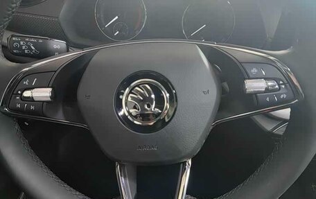Skoda Octavia IV, 2025 год, 2 520 000 рублей, 11 фотография