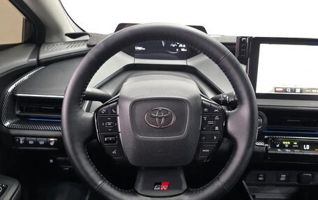 Toyota Prius IV XW50, 2025 год, 3 990 000 рублей, 8 фотография