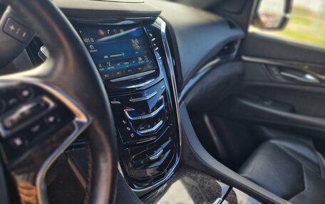 Cadillac Escalade IV, 2015 год, 2 900 000 рублей, 14 фотография