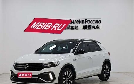 Volkswagen T-Roc I, 2022 год, 1 690 000 рублей, 1 фотография