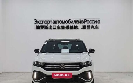 Volkswagen T-Roc I, 2022 год, 1 690 000 рублей, 2 фотография