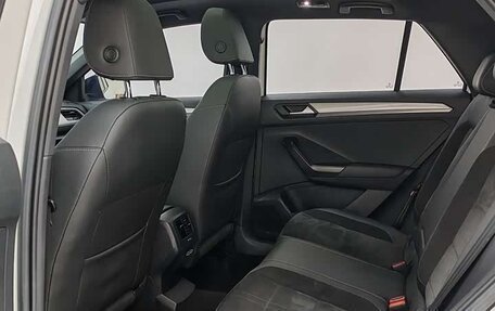 Volkswagen T-Roc I, 2022 год, 1 690 000 рублей, 15 фотография