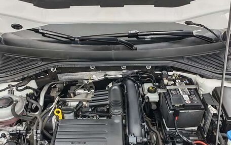 Volkswagen T-Roc I, 2022 год, 1 690 000 рублей, 17 фотография