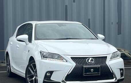 Lexus CT I рестайлинг, 2017 год, 1 600 000 рублей, 1 фотография