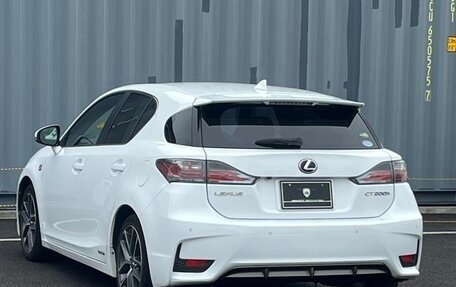 Lexus CT I рестайлинг, 2017 год, 1 600 000 рублей, 5 фотография