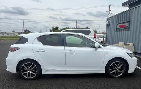 Lexus CT I рестайлинг, 2017 год, 1 600 000 рублей, 3 фотография