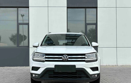 Volkswagen Tharu, 2023 год, 1 930 000 рублей, 2 фотография