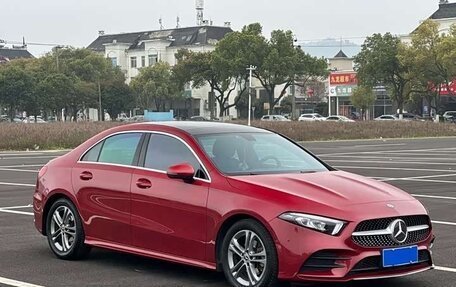 Mercedes-Benz A-Класс, 2021 год, 1 700 000 рублей, 1 фотография