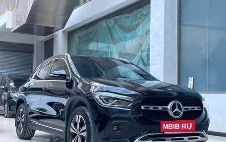Mercedes-Benz GLA, 2022 год, 1 980 000 рублей, 3 фотография