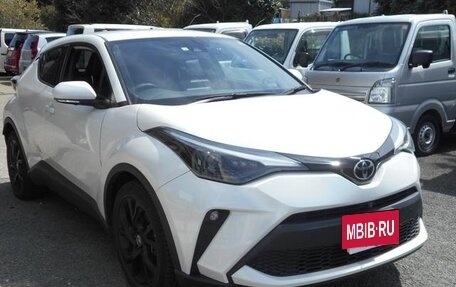 Toyota C-HR I рестайлинг, 2023 год, 1 361 000 рублей, 3 фотография