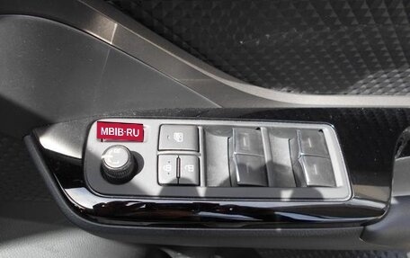 Toyota C-HR I рестайлинг, 2023 год, 1 361 000 рублей, 18 фотография