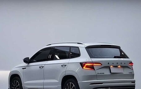 Skoda Karoq I, 2022 год, 1 800 000 рублей, 6 фотография