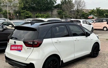 Honda Fit, 2022 год, 960 000 рублей, 6 фотография