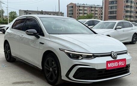 Volkswagen Golf VIII, 2021 год, 1 960 000 рублей, 2 фотография
