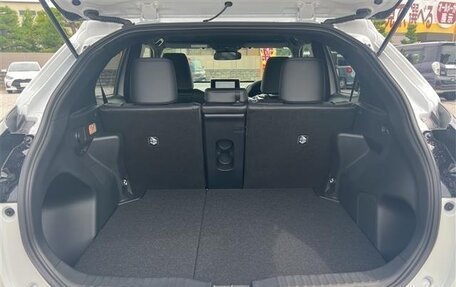 Toyota Yaris Cross, 2021 год, 1 560 005 рублей, 7 фотография