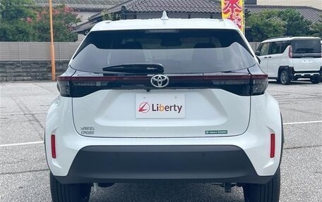 Toyota Yaris Cross, 2021 год, 1 560 005 рублей, 3 фотография