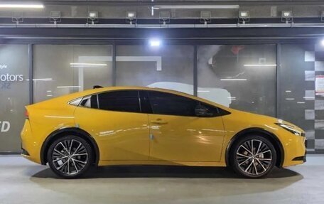 Toyota Prius IV XW50, 2026 год, 4 575 077 рублей, 3 фотография