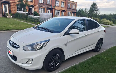 Hyundai Solaris II рестайлинг, 2012 год, 848 000 рублей, 2 фотография