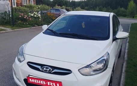 Hyundai Solaris II рестайлинг, 2012 год, 848 000 рублей, 6 фотография