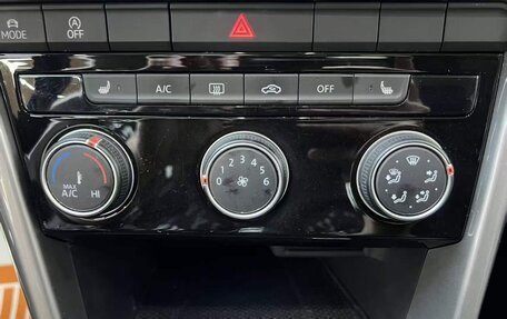 Volkswagen T-Roc I, 2022 год, 1 600 000 рублей, 11 фотография