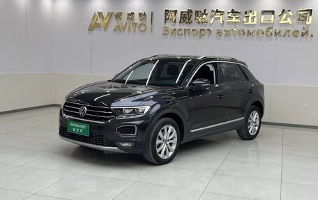 Volkswagen T-Roc I, 2022 год, 1 600 000 рублей, 2 фотография