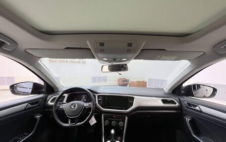 Volkswagen T-Roc I, 2022 год, 1 600 000 рублей, 6 фотография