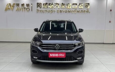 Volkswagen T-Roc I, 2022 год, 1 600 000 рублей, 1 фотография