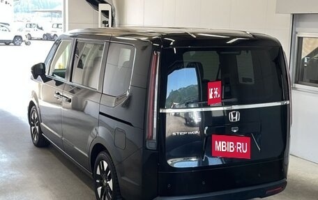 Honda Stepwgn, 2023 год, 1 850 000 рублей, 3 фотография