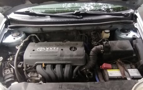 Toyota Corolla, 2004 год, 600 000 рублей, 11 фотография
