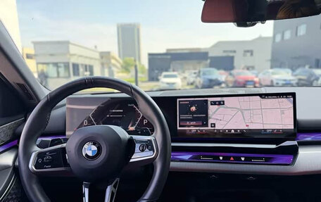 BMW 5 серия, 2024 год, 5 175 437 рублей, 7 фотография