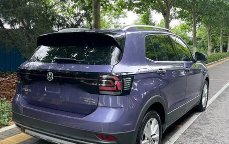 Volkswagen T-Cross I, 2023 год, 1 239 003 рублей, 5 фотография