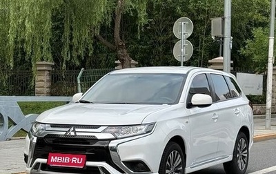 Mitsubishi Outlander III рестайлинг 3, 2022 год, 1 593 000 рублей, 1 фотография