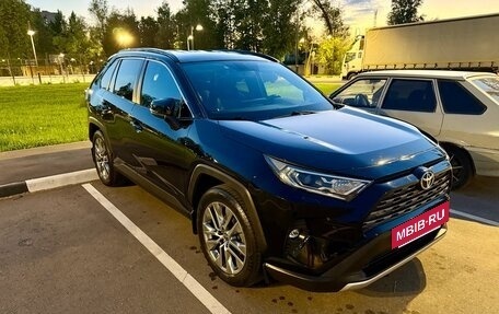 Toyota RAV4, 2020 год, 3 599 999 рублей, 11 фотография