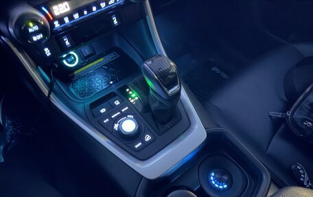 Toyota RAV4, 2020 год, 3 599 999 рублей, 38 фотография