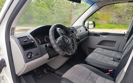 Volkswagen Caravelle T5, 2012 год, 1 999 999 рублей, 16 фотография