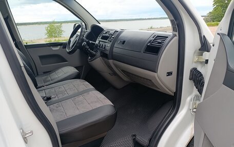 Volkswagen Caravelle T5, 2012 год, 1 999 999 рублей, 14 фотография