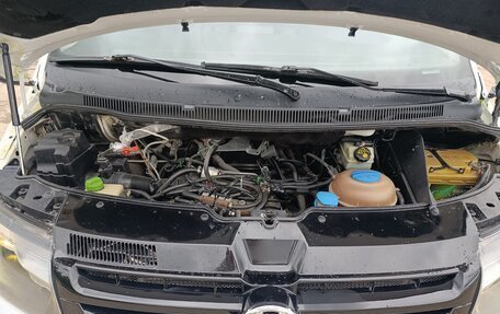 Volkswagen Caravelle T5, 2012 год, 1 999 999 рублей, 21 фотография