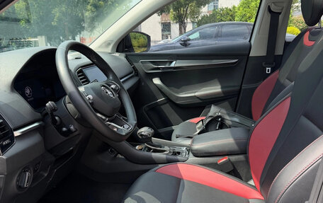 Skoda Karoq I, 2023 год, 2 097 000 рублей, 8 фотография